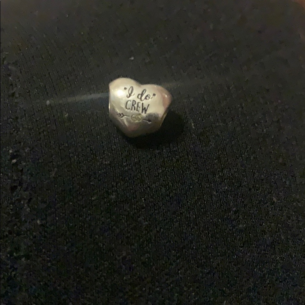 I do crew pandora charm